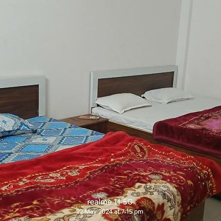 Geeta Dham Otel Vrindāvan Dış mekan fotoğraf